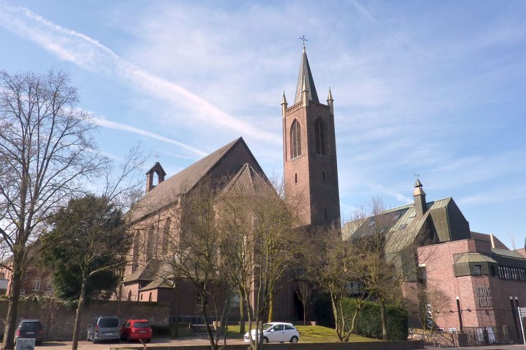 Christuskirche_Mönchengladbach_1-768x512 (c) Evang. Christuskirchengemeinde